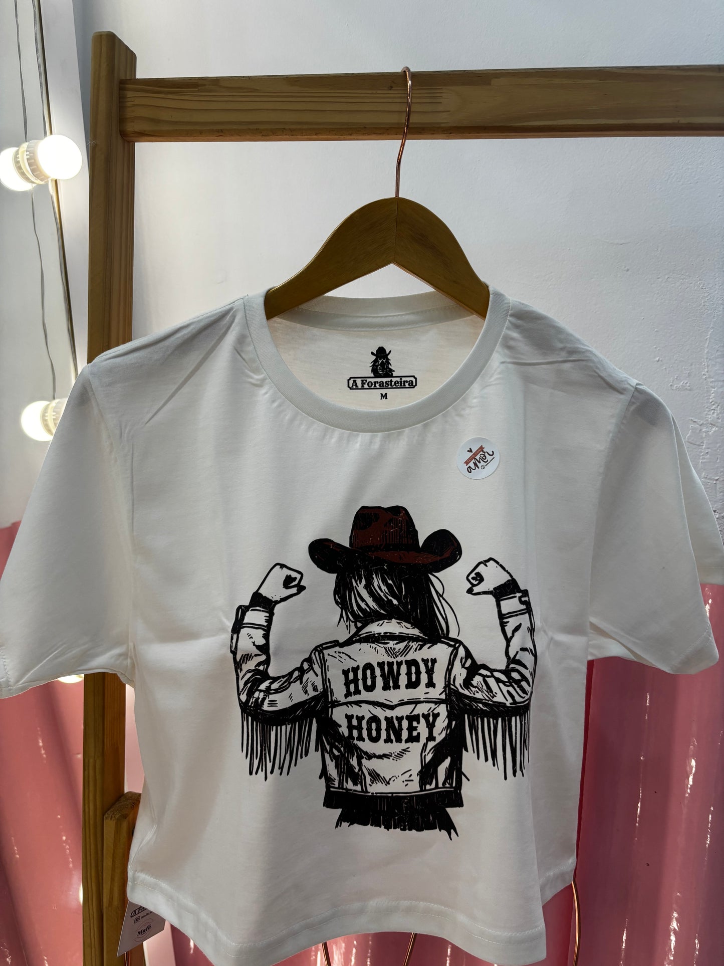 Cropped camiseta A Forasteira- Howdy